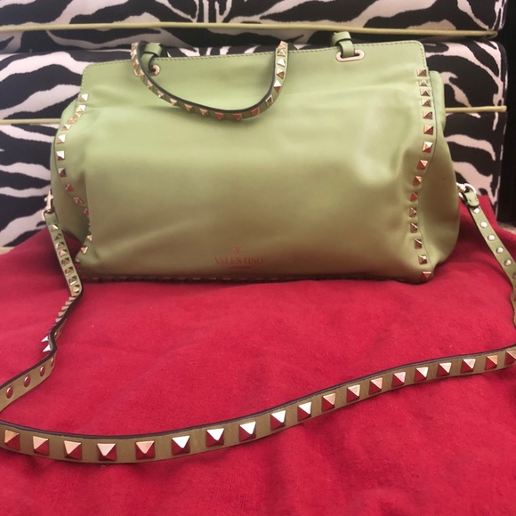 Valentino Rockstud ❌SOLD❌ - Picture 2 of 8